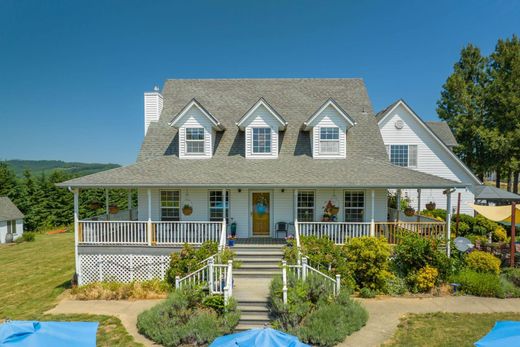 Luxury home in Monroe, Benton County