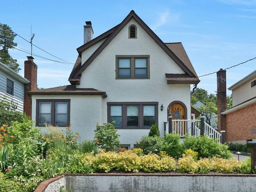 Vrijstaand huis in Yonkers, Westchester County