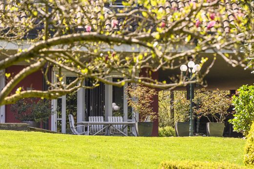 Ranco, Provincia di Vareseのヴィラ