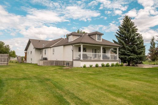 Lethbridge, Albertaの一戸建て住宅