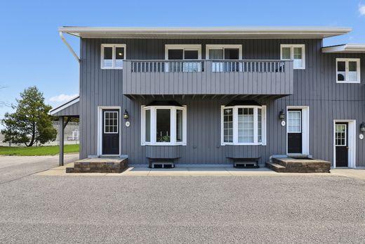 Piso / Apartamento en The Blue Mountains, Ontario