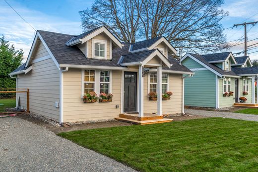 Detached House in Lakewood, Pierce County