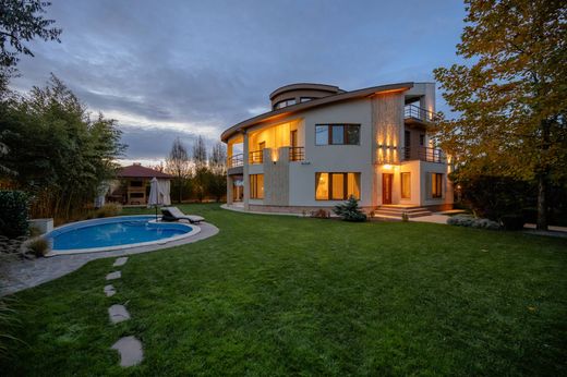 Vrijstaand huis in Florești, Comuna Nimigea