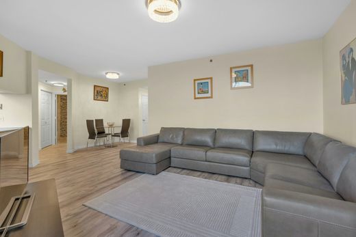 Apartment in Fort Lee, Bergen County