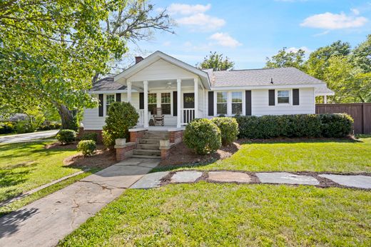 Luxury home in Greenville, Greenville County