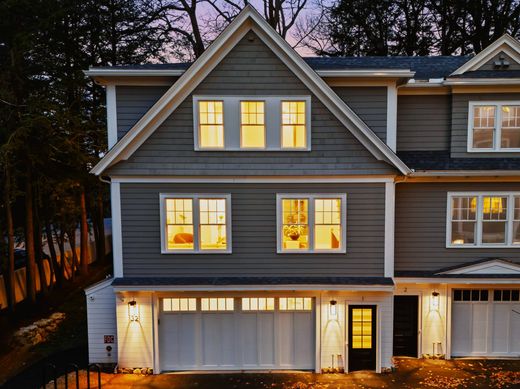 Daire Lexington, Middlesex County