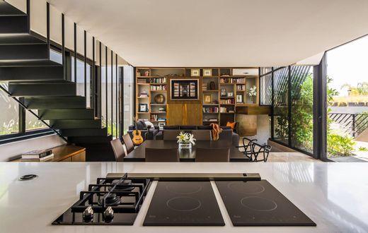 Vrijstaand huis in Santiago de Querétaro, Querétaro