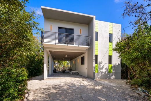 Detached House in Key Largo, Monroe County