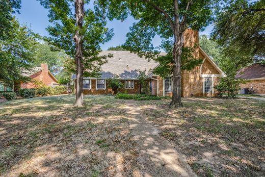 Vrijstaand huis in Lewisville, Denton County