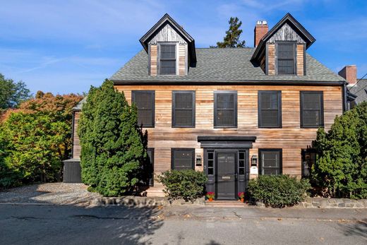 Detached House in Marblehead, Essex County