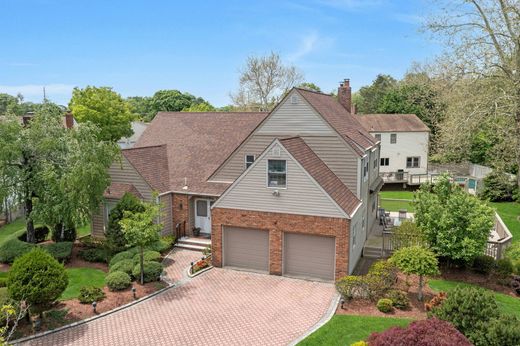 Detached House in Fair Lawn, Bergen County