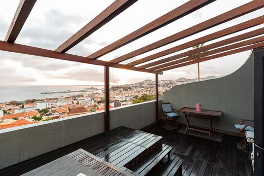‏בית חד-משפחתי ב  Funchal, Madeira