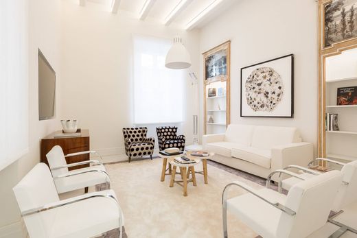 Apartment in Milan, Lombardy