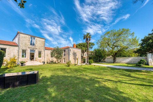 Einfamilienhaus in La Rochelle, Charente-Maritime