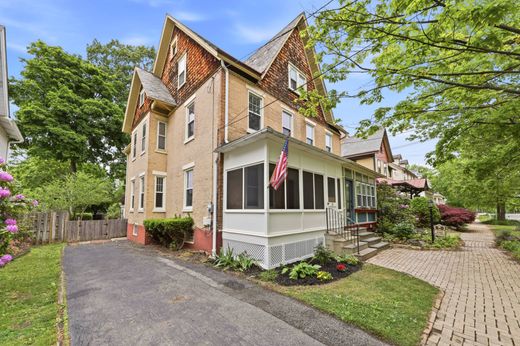 Luxury home in Haddonfield, Camden County