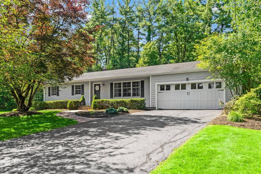 Detached House in Basking Ridge, Somerset County