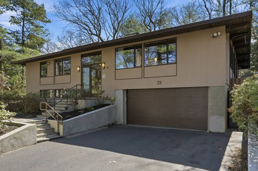 Detached House in Lexington, Middlesex County