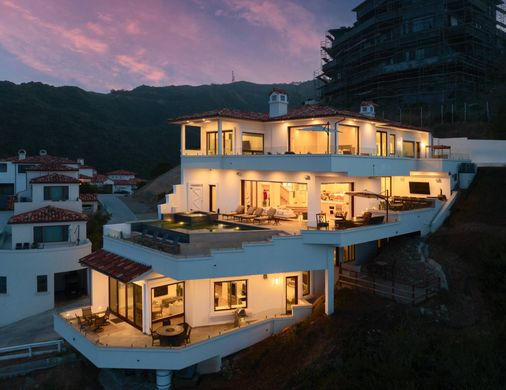 Detached House in Avalon, Los Angeles County