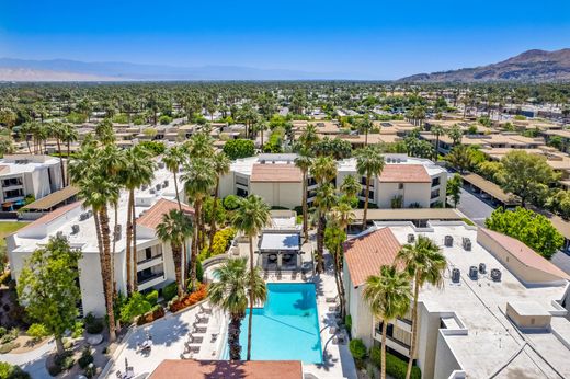 Palm Springs, Riverside Countyのアパートメント