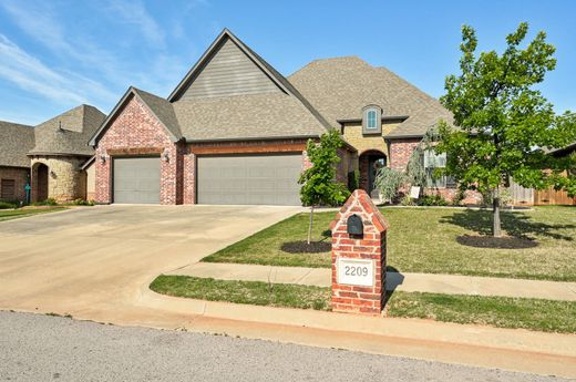 Einfamilienhaus in Edmond, Oklahoma County