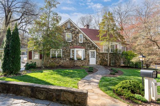 Detached House in Asheville, Buncombe County