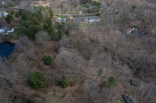 Land in Guilford, New Haven County