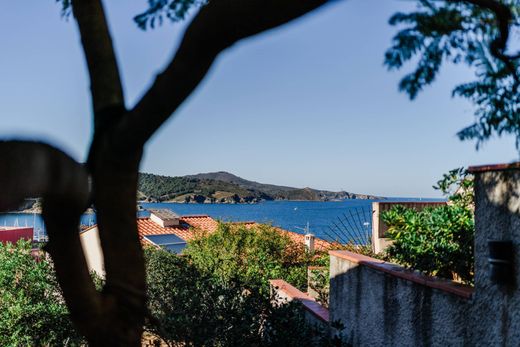Detached House in Banyuls de la Marenda, Pyrénées-Orientales