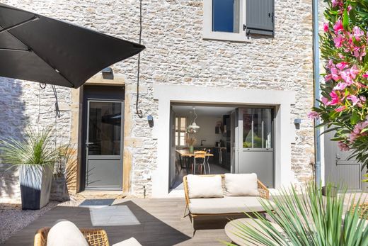 Casa Unifamiliare a Gevrey-Chambertin, Cote d'Or