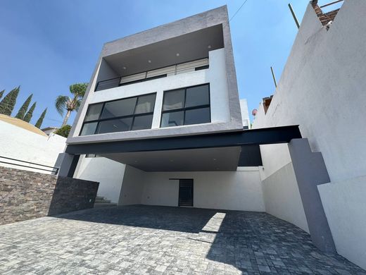 단독 저택 / La Corregidora, San Juan del Río