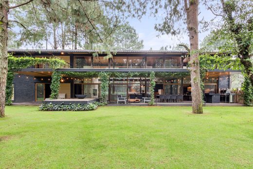 Einfamilienhaus in Valle de Bravo, México (Bundesstaat)