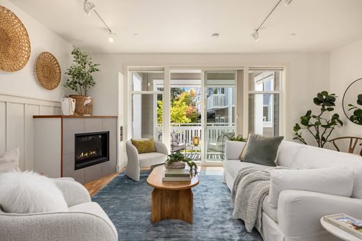 Квартира, Bainbridge Island, Kitsap County