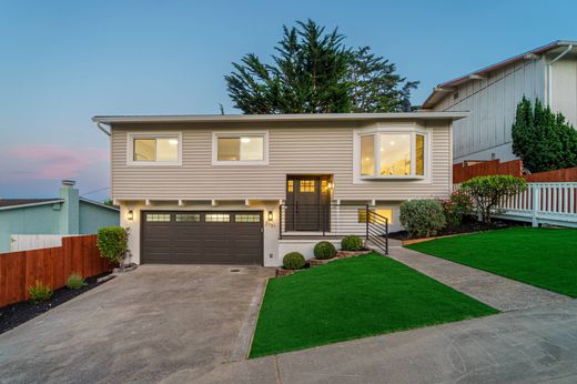 Detached House in San Bruno, San Mateo County