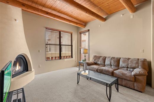 Apartment / Etagenwohnung in Santa Fe, Santa Fe County