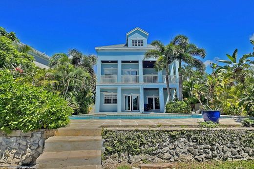 Detached House in Cable Beach, New Providence District