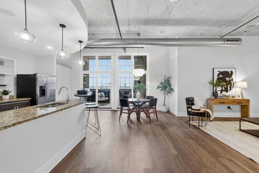 아파트 / Central West End, City of Saint Louis