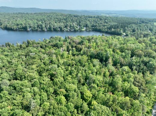 Terreno - Peacham, Caledonia County