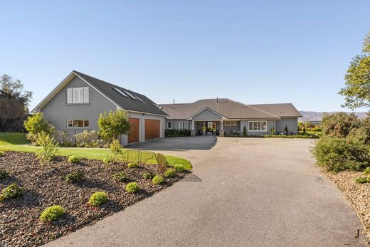 Detached House in Wanaka, Queenstown-Lakes District