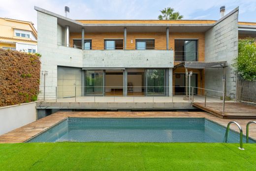 Chalet Pareado en Alella, Provincia de Barcelona