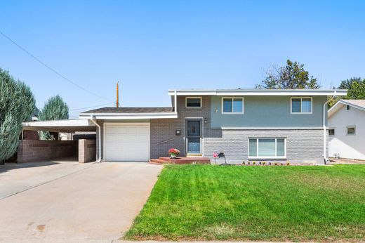 Detached House in Pueblo, Pueblo County