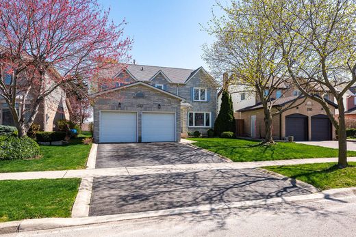 Detached House in Burlington, Ontario