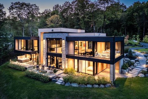 Casa Unifamiliare a Bromont, Montérégie