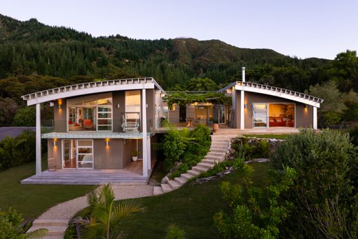 Luxury home in Nelson, Nelson City