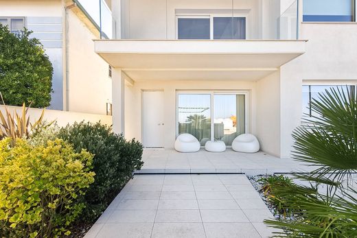 Villa in Mondolfo, Pesaro and Urbino