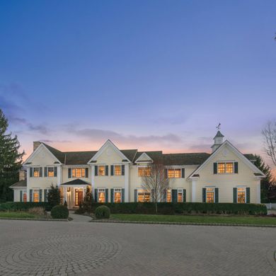 Detached House in Far Hills, Somerset County