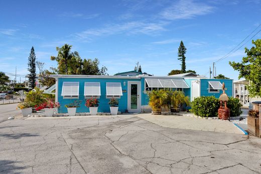 Detached House in Marathon, Monroe County