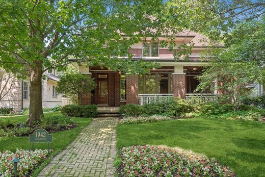 Detached House in Wilmette, Cook County