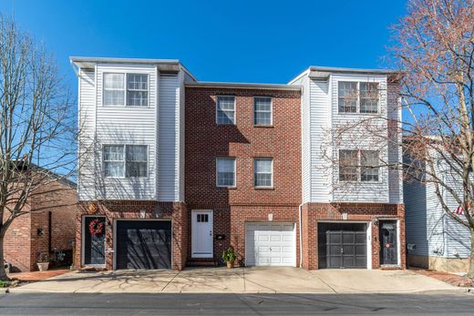 Townhouse in Lambertville, Hunterdon County