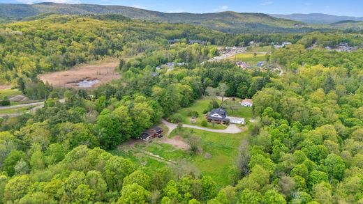 Detached House in Lenox, Berkshire County