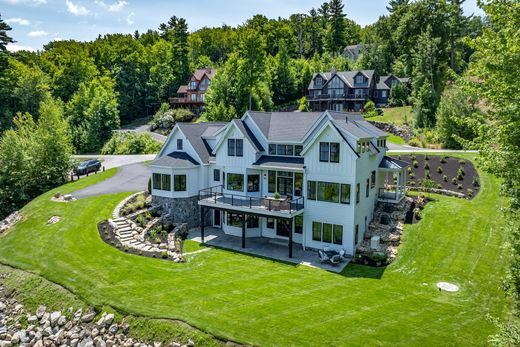 Detached House in Meredith, Belknap County