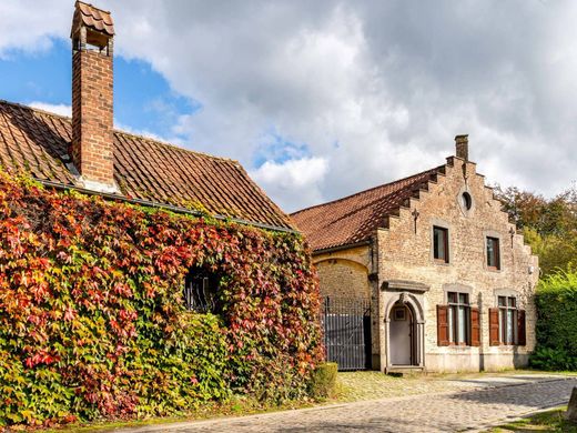 Vrijstaand huis in Lasne, Province du Brabant Wallon